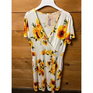 DB MOON Sunflower Wrap Dress Short Sleeve Midi White Yellow Orange Floral V-neck
